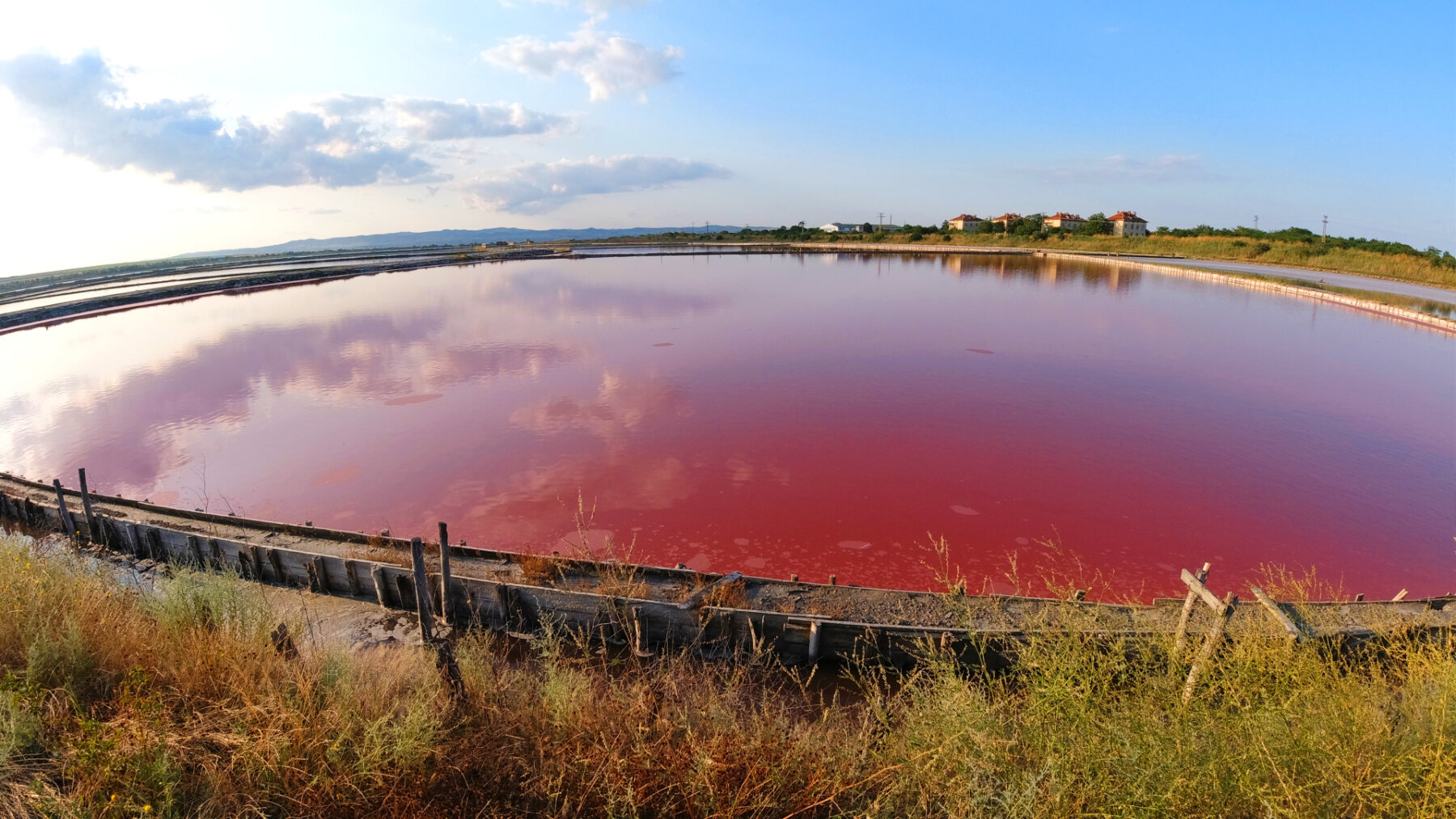 Salinele de la Burgas — bazinele cu luga